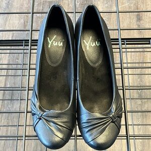 Yuu Women's Elegant Black Knot Wedges